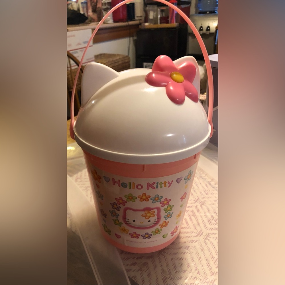 Sanrio Hello Kitty Hawaii Beach Bucket Pail